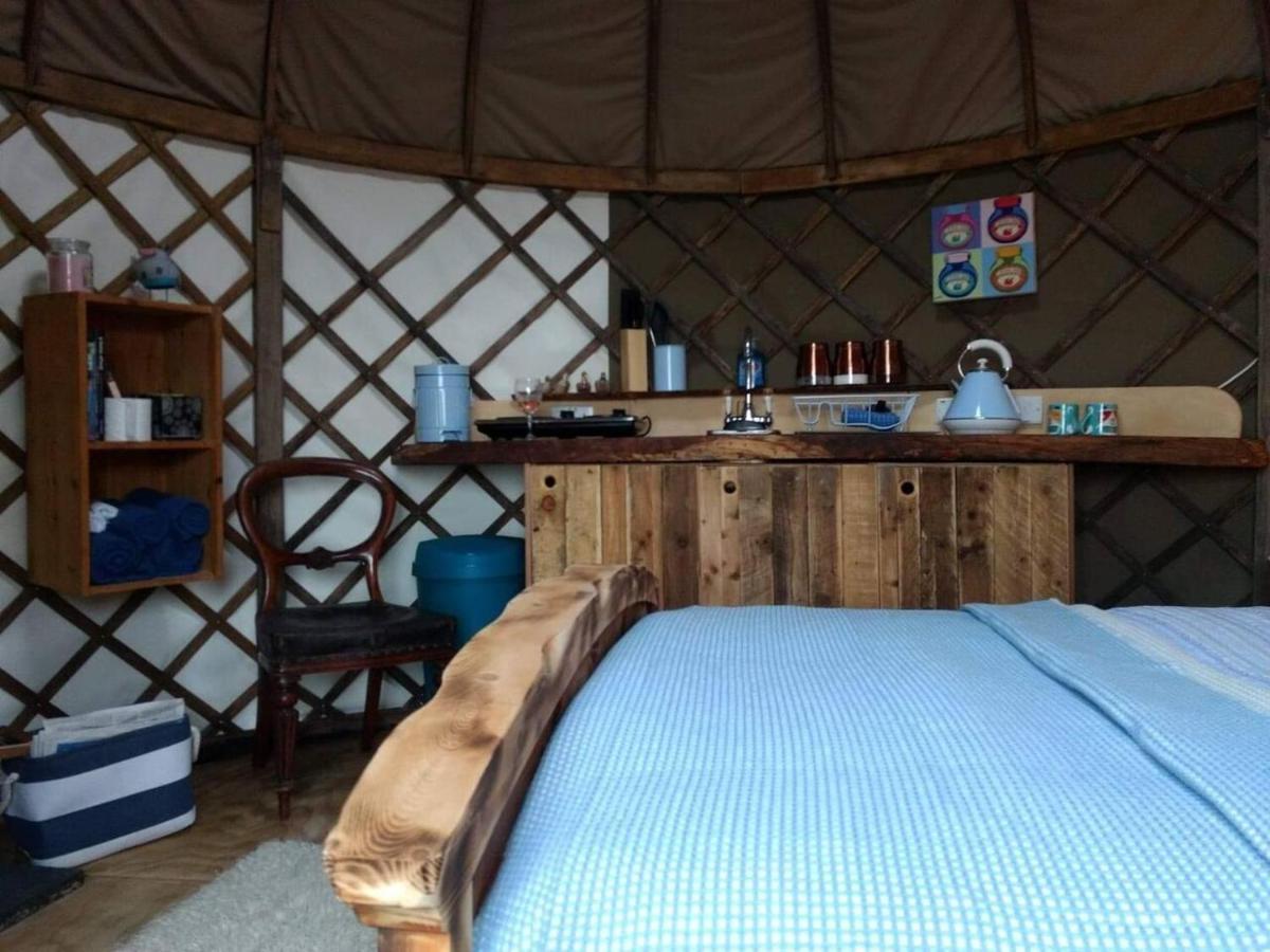 Bembridge Harbour Yurt - Log Burner - Wifi Villa Exterior photo